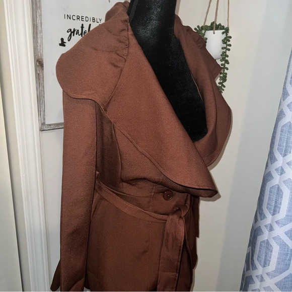 Belted brown wrap coat - Picture 9 of 11
